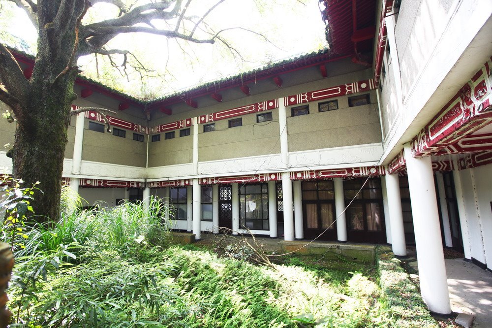 青邨國建館